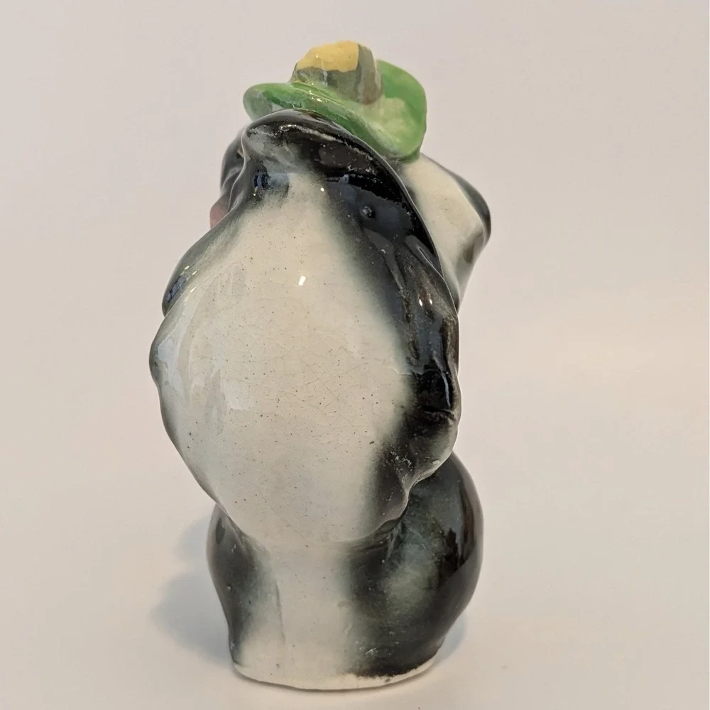 Vintage Skunk Couple Salt And Pepper Shakers Anthropomorphic Hats Japan‎